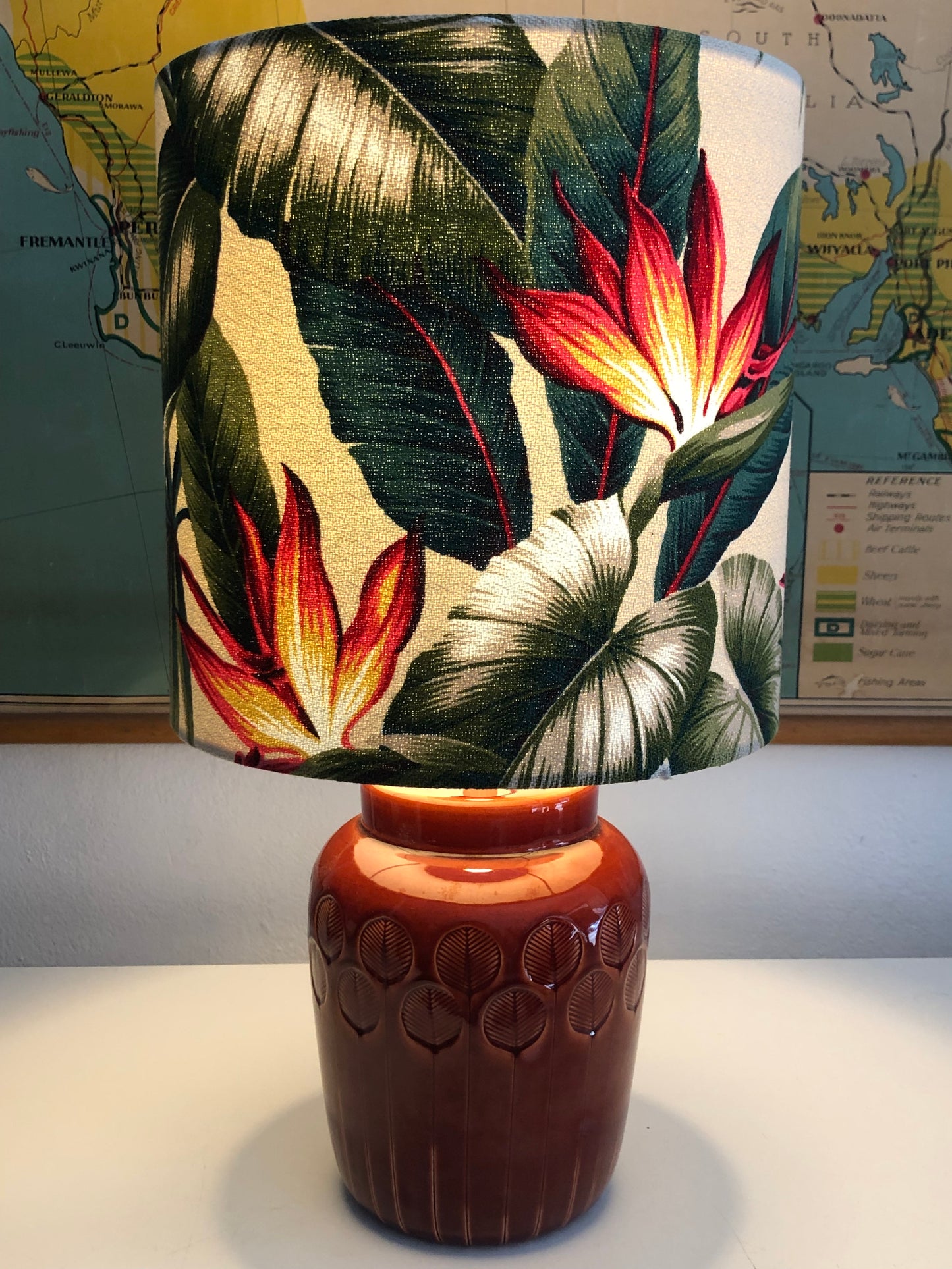 Italian small textured lamp