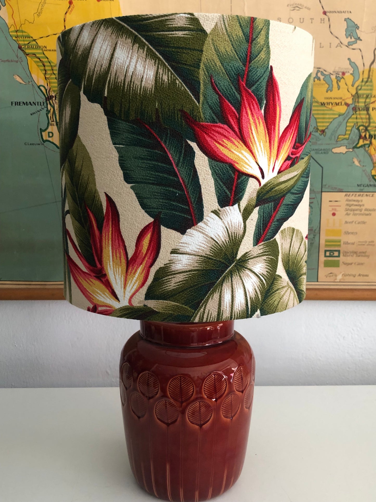 Italian small textured lamp