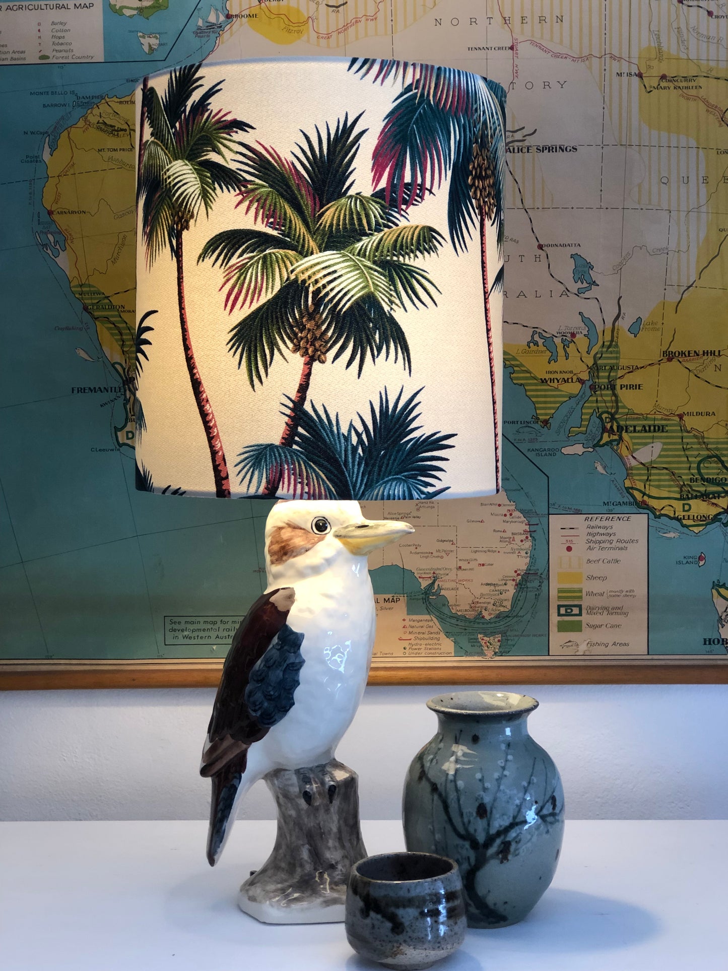 Kookaburra table lamp