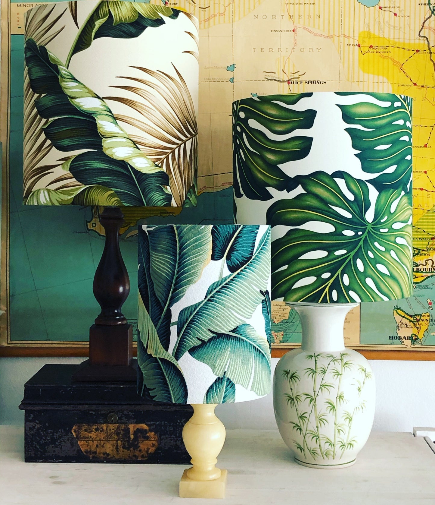 Monstera table lamp