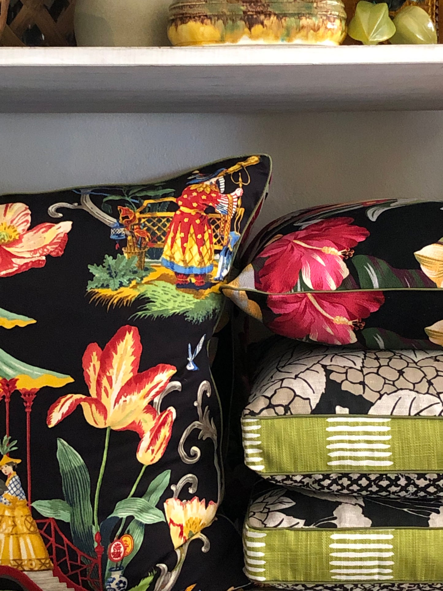 Walled hydrangea cushions