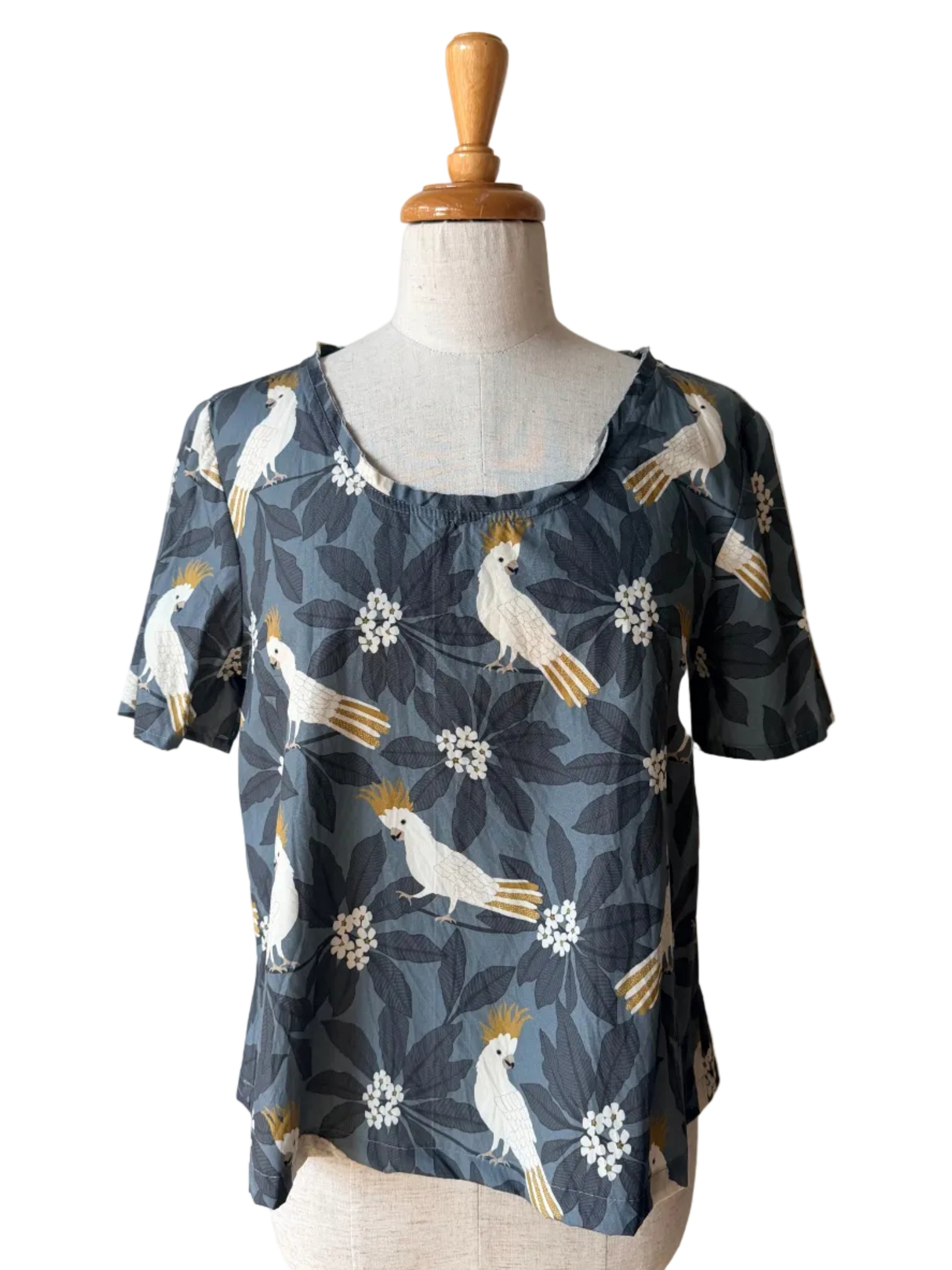 charcoal cockatoo jamie top