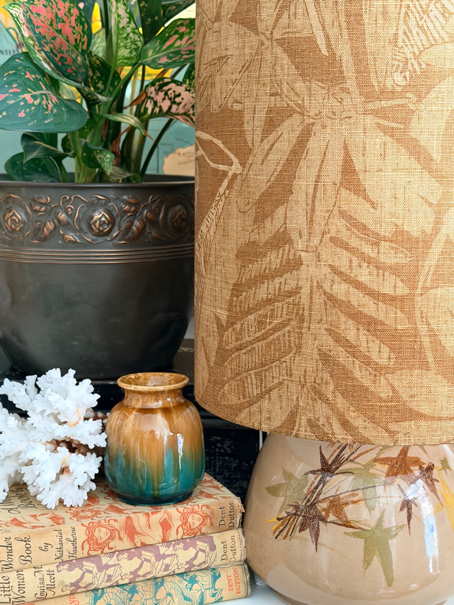tabacco tiki lamp