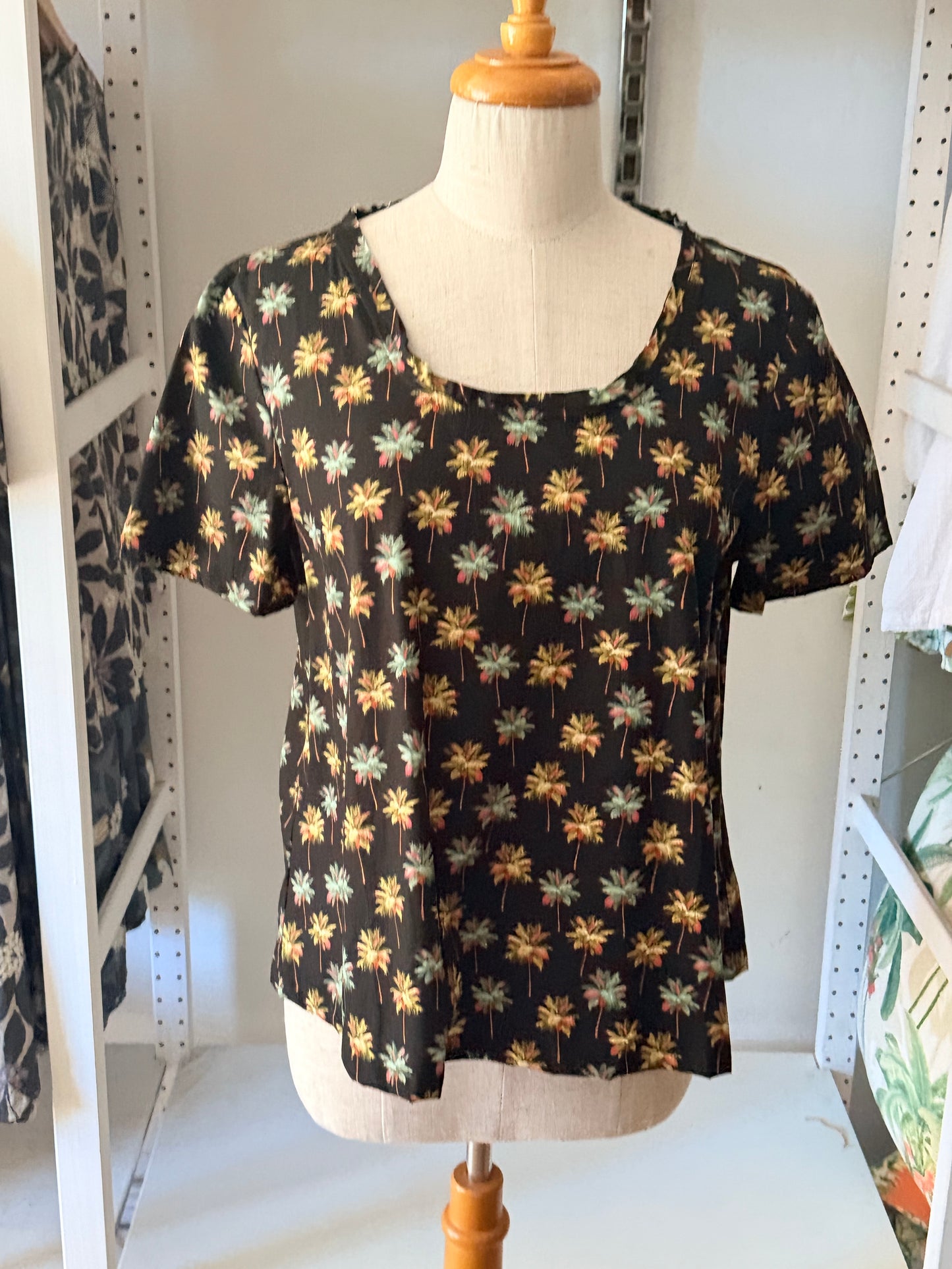 jamie top black mini palm tree