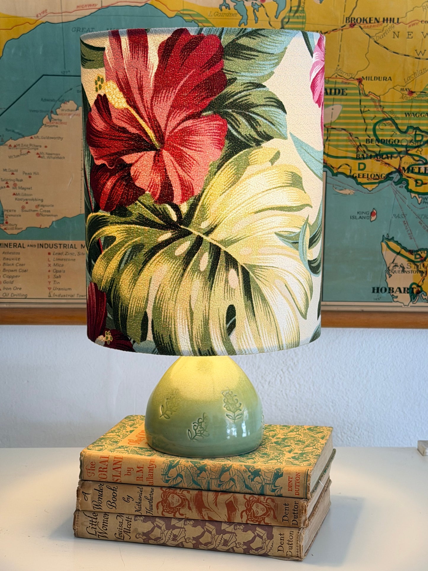 Tropical hibiscus aj lamp