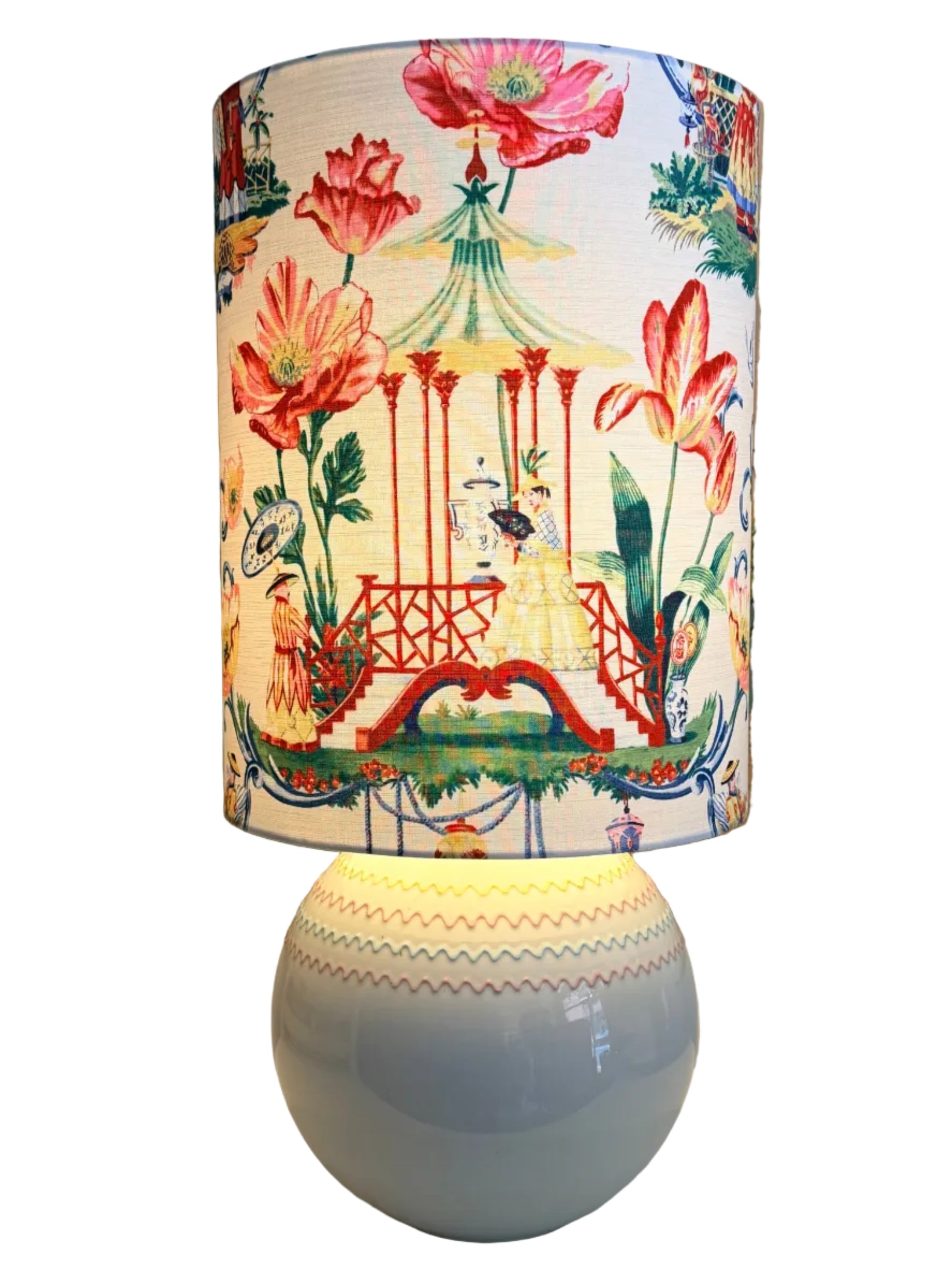 chinoiseire ceramic lamp