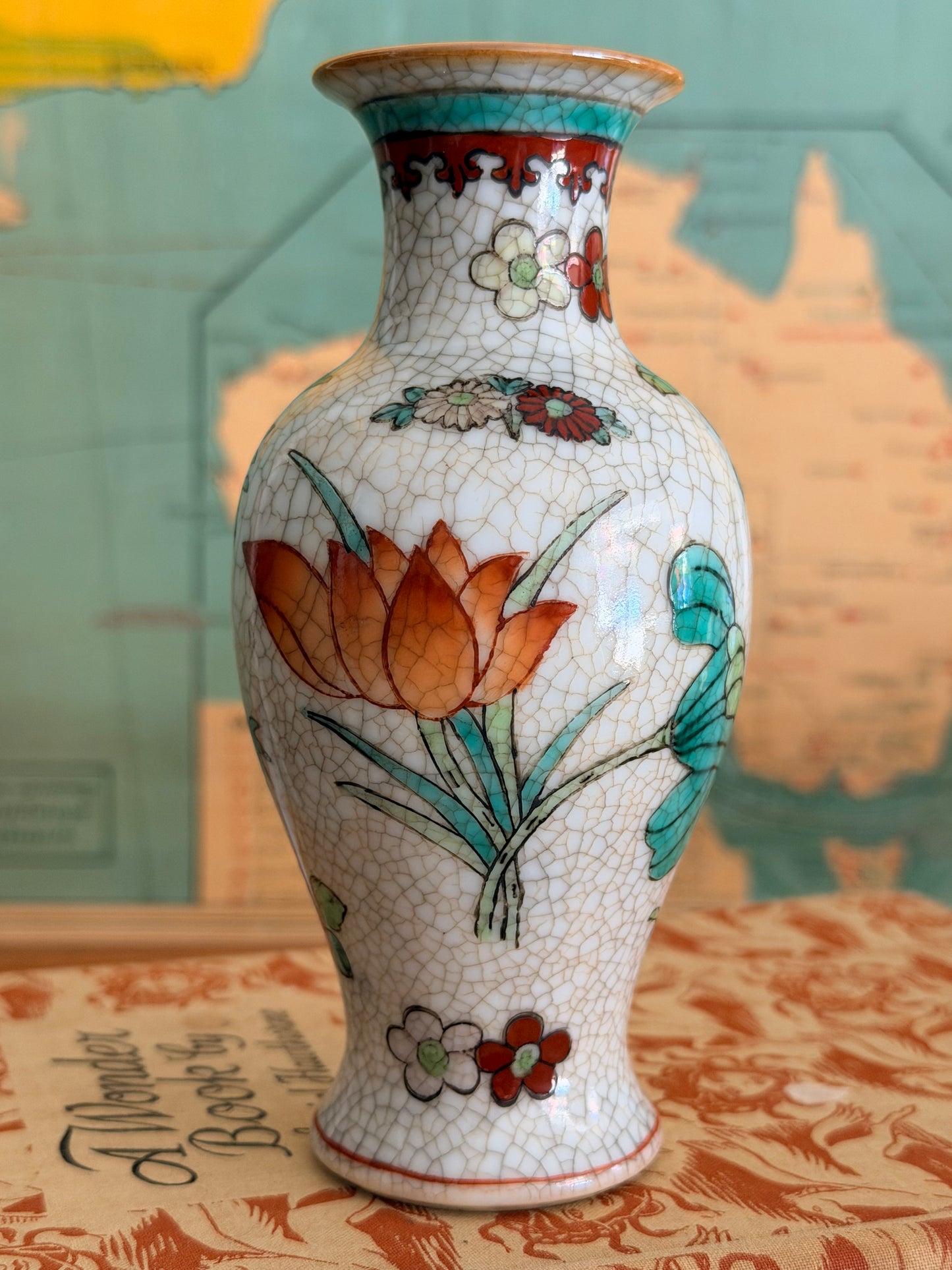 Chinoiserie vase