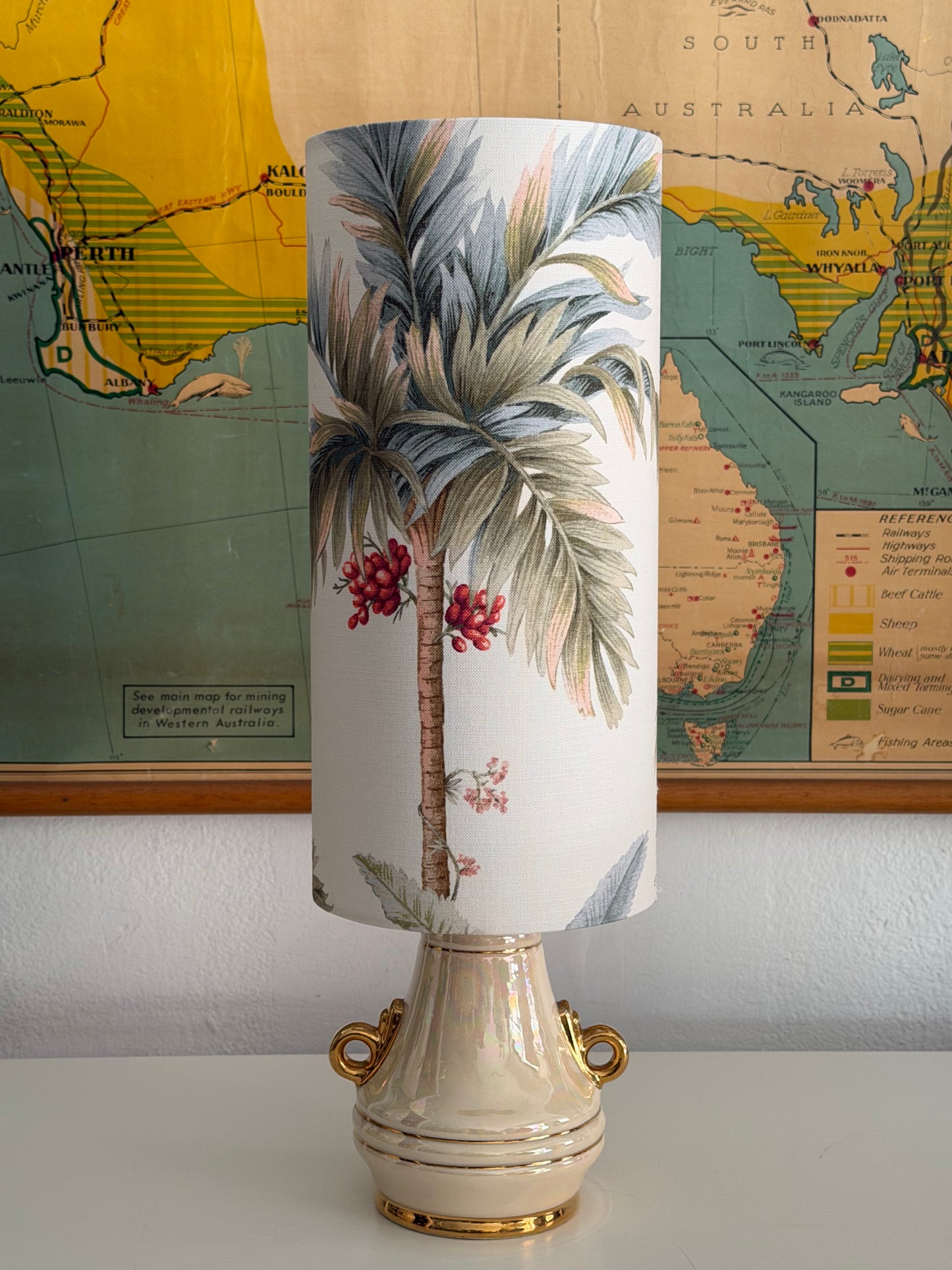 vintage pearl lustre lamp
