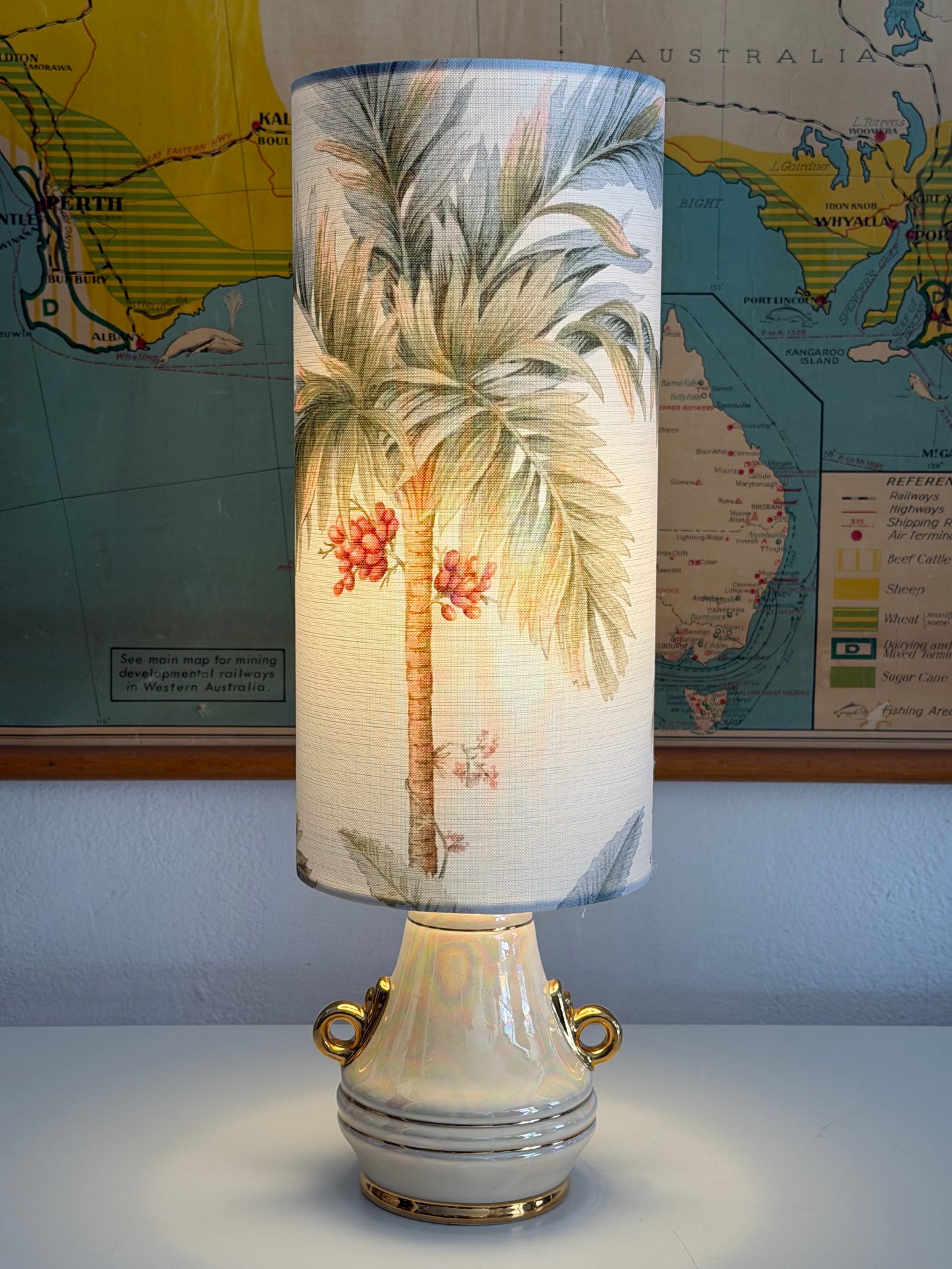 vintage pearl lustre lamp